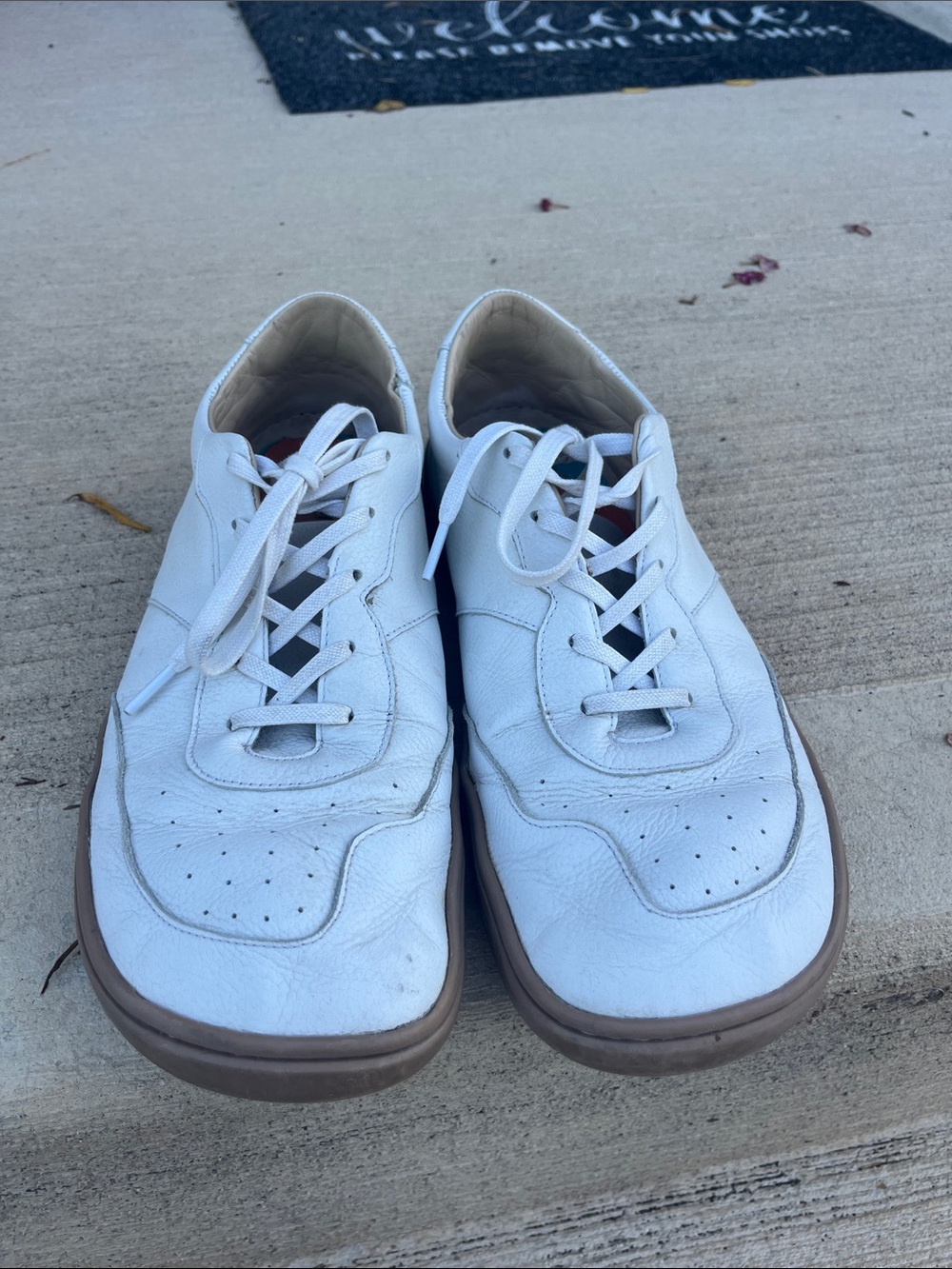 Men's White Athletic Lace-Up Sneakers with Tan Sole